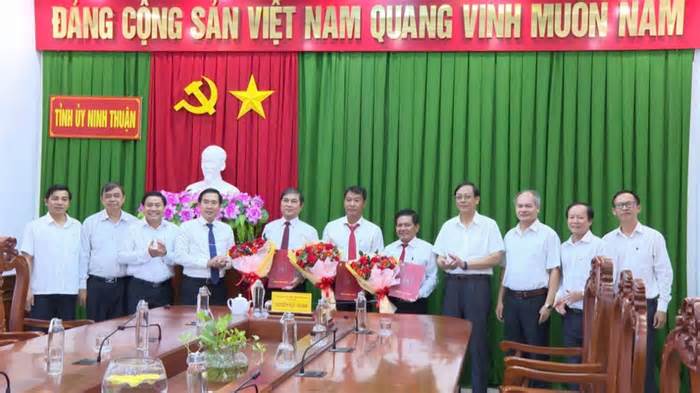 Ninh Thuận trao quyết định điều động, bổ nhiệm cán bộ