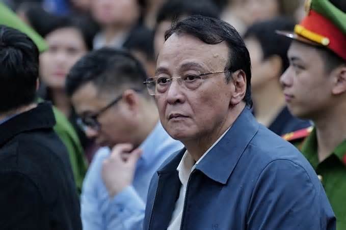 Vì sao cựu vụ trưởng Ủy ban Dân tộc bị cáo buộc lừa 80 tỷ đồng của Tân Hoàng Minh