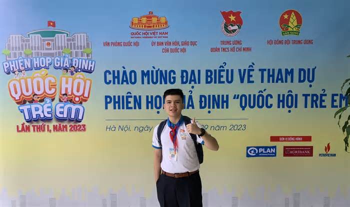 Thành tích ấn tượng của 'cậu bé toán học' dự Phiên họp giả định Quốc hội trẻ em