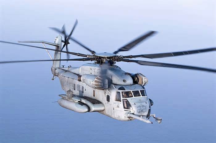 Trực thăng chở 5 thủy quân lục chiến Mỹ mất liên lạc