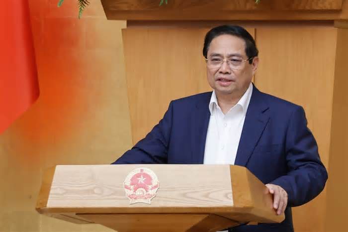 Thủ tướng: Xây dựng luật, loại bỏ tình trạng cấp trên 'hợp thức hóa' cho cấp dưới
