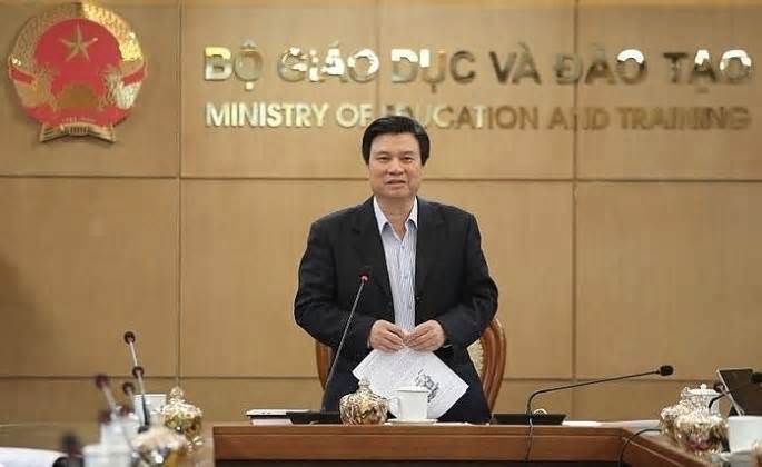 Thứ trưởng Bộ Giáo dục và Đào tạo Nguyễn Hữu Độ nghỉ hưu từ 1.6