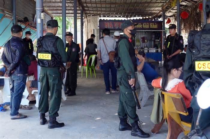 Gần 100 cảnh sát phá chuyên án cá độ bóng đá ở Bình Thuận
