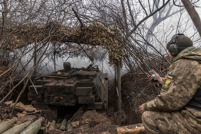 Ukraine bên bờ vực sụp đổ phòng tuyến