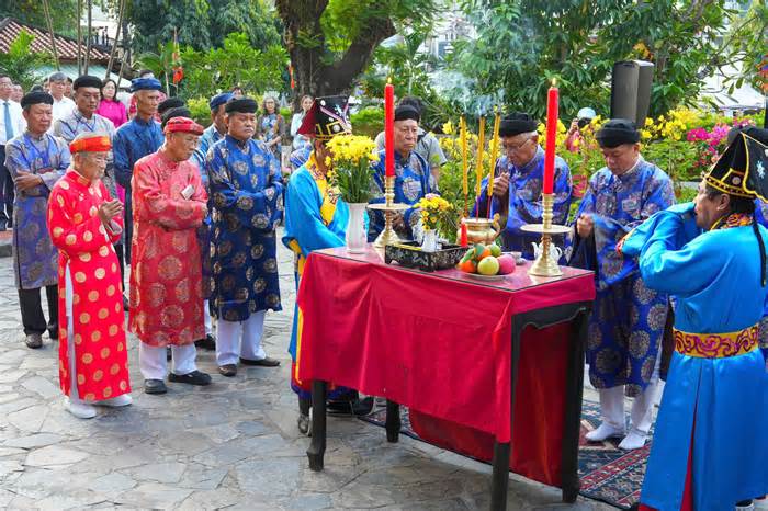 Lễ hội Khai hạ - Cầu an tại lăng Lê Văn Duyệt, mong vạn vật phát triển thái hòa