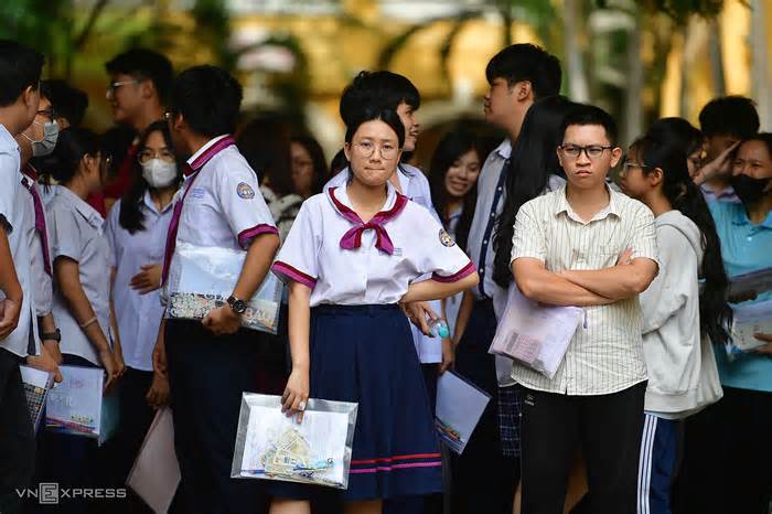Loạt đại học yêu cầu 8 điểm Toán cho ngành bán dẫn