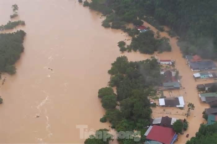 Hình ảnh tan hoang nơi tâm lũ Nghệ An