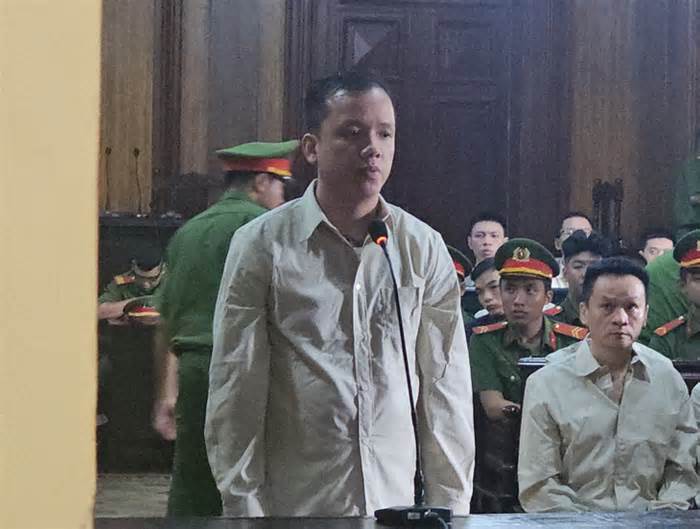 Thủ lĩnh 'băng áo cam' bị đề nghị 10-13 năm tù