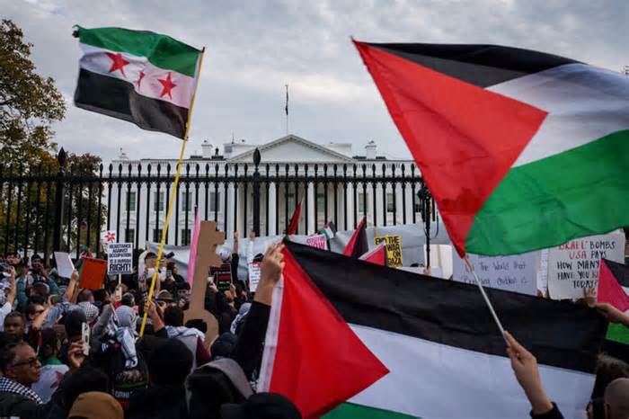 Người biểu tình ủng hộ Palestine tự thiêu trước lãnh sự quán Israel