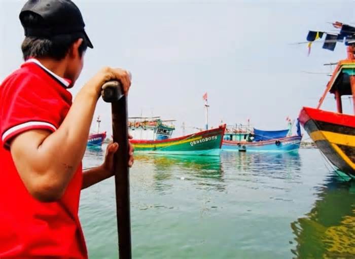 Quảng Bình quyết liệt chặn tàu cá '3 không'