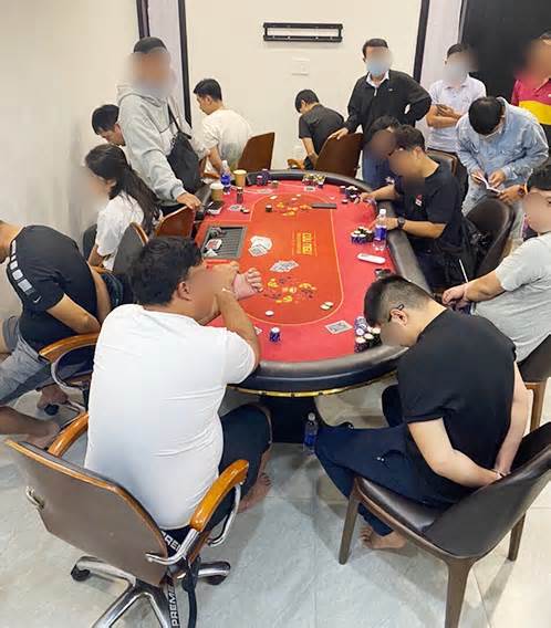 Sòng bạc Poker ở Nha Trang được cảnh sát bảo kê