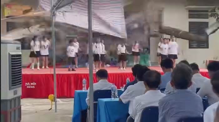Vụ sập mái hiên nhà văn hoá ở Hà Nội khi trẻ đang biểu diễn: Còn 2 học sinh nằm viện