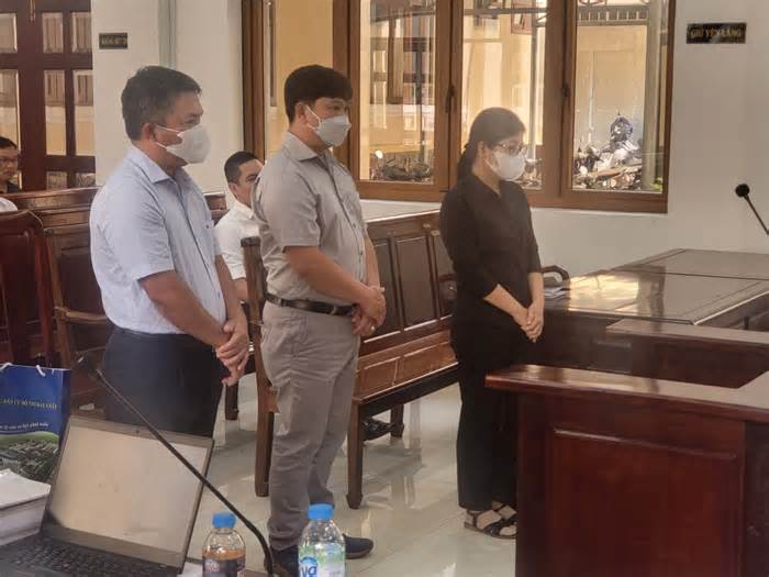 Tiếp tục hoãn phiên tòa về vụ án xảy ra tại Công ty Phú Việt Tín
