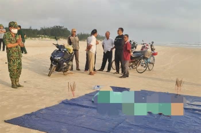 Thi thể đàn ông dạt vào bờ biển Quảng Trị với vết thương ở vùng đầu