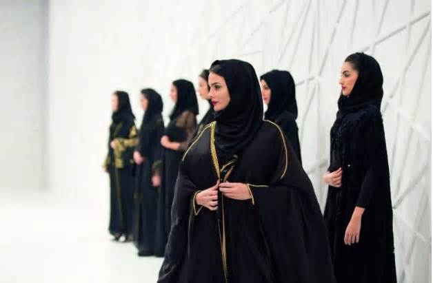 Pháp cấm phụ nữ mặc trang phục Hồi giáo trong trường học