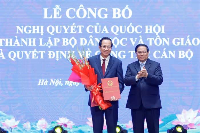 Công bố nghị quyết thành lập, quyết định bổ nhiệm lãnh đạo Bộ Dân tộc và Tôn giáo