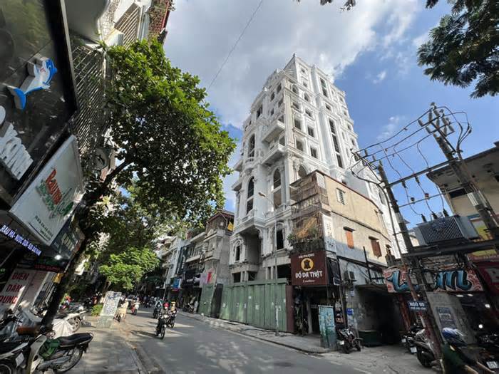 Tòa nhà xây sai phép ngay giữa quận Ba Đình, Hà Nội yêu cầu báo cáo
