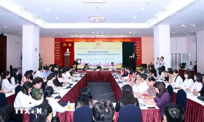 Nâng cao chất lượng đại biểu Quốc hội nữ và dân tộc thiểu số