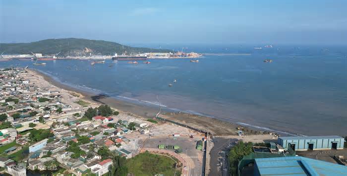 Ngư dân ngừng tập trung phản đối dự án cảng container Long Sơn