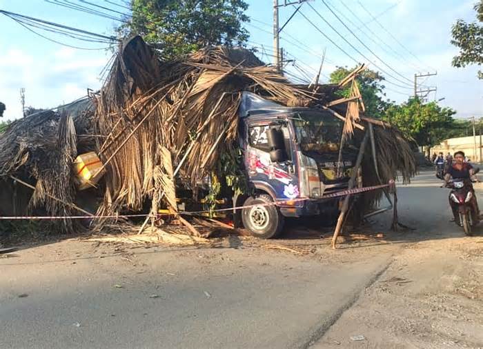 Tập lái xe tải, cán chết người đang ngủ ở chòi lá