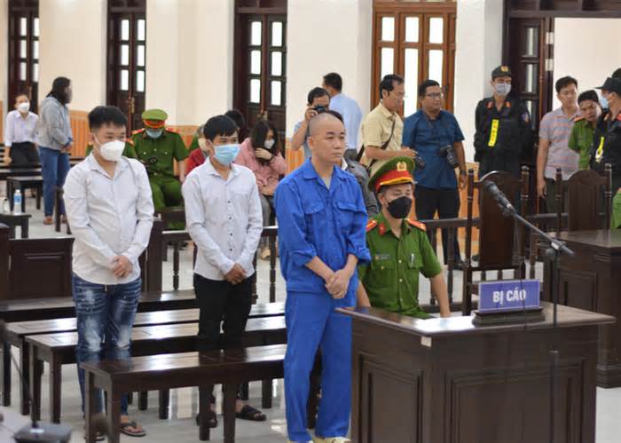 Bị cáo lái xe tông chết người ở bờ kè Phan Thiết lãnh 4 năm tù