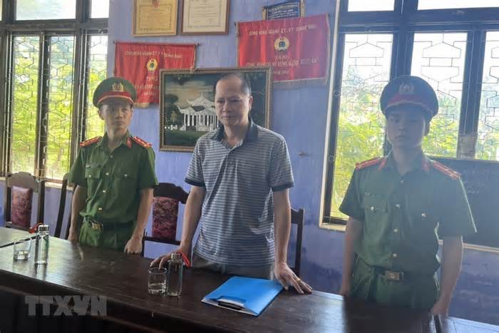 Bắt tạm giam hai Phó Giám đốc Trung tâm đăng kiểm ở Quảng Bình
