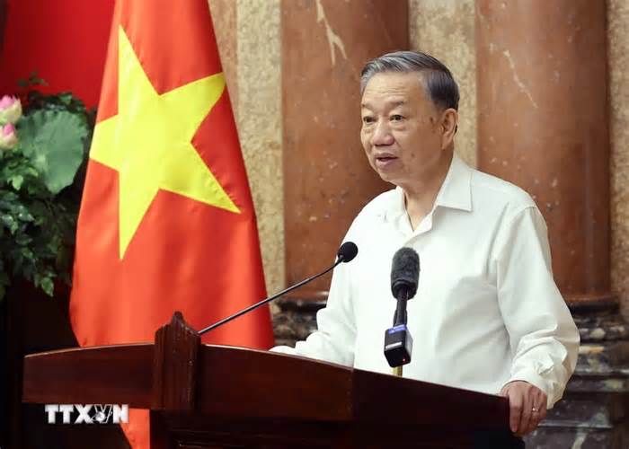 'Cựu chiến binh Đại đoàn 305 tiếp tục phát huy truyền thống Bộ đội Cụ Hồ'