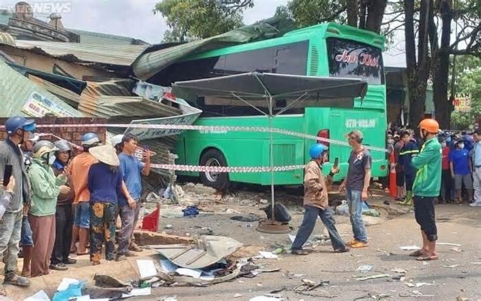 Vụ tai nạn làm 10 người thương vong ở Gia Lai: Tạm giữ hình sự tài xế xe tải