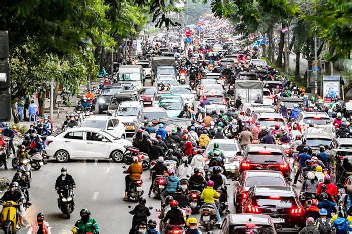Hà Nội cảnh báo đợt cao điểm giao thông cận giao thừa