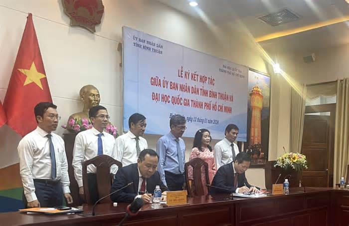 Đại học Quốc gia TP.HCM bồi dưỡng tiếng Anh, chuyển đổi số cho tỉnh Bình Thuận