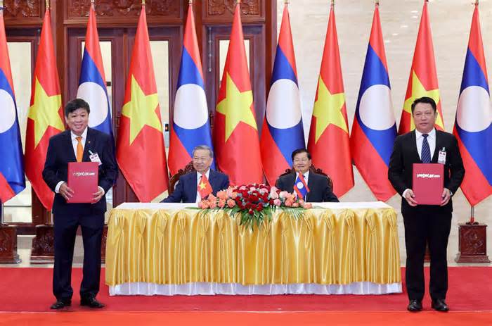 Vietjet ký hợp tác tăng kết nối hàng không Việt - Lào