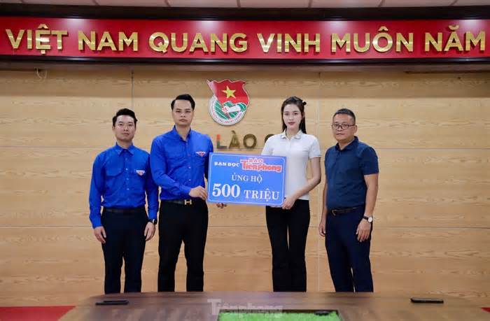 Trao 500 triệu đồng của bạn đọc đến thân nhân người tử vong tại Lào Cai