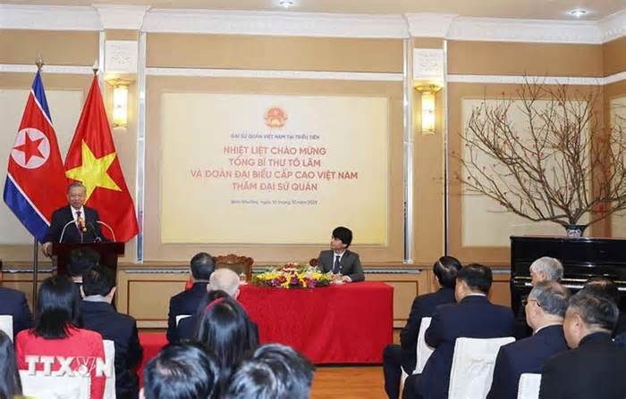 Tổng Bí thư Tô Lâm thăm Đại sứ quán Việt Nam tại Triều Tiên