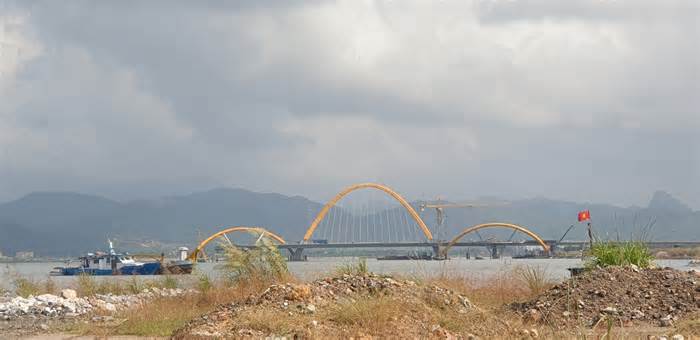 Cây cầu nghìn tỉ thứ 2 bắc vịnh Cửa Lục sẽ được nhân dân đặt tên
