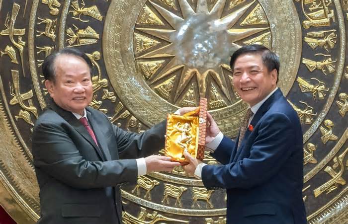 Tổng Thư ký Quốc hội Việt Nam hội đàm với Tổng Thư ký Thượng viện Vương quốc Campuchia