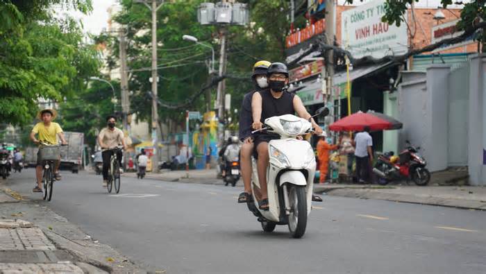Những con đường ở TP Hồ Chí Minh đã thoát cảnh cứ mưa là ngập
