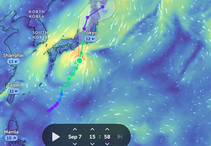 Tin tức 24h: Áp thấp nhiệt đới gần Biển Đông đã mạnh lên thành bão