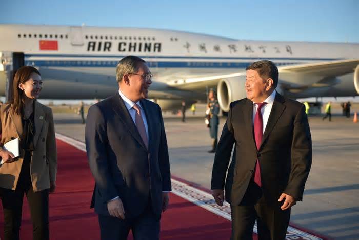 Thủ tướng Trung Quốc công du Kyrgyzstan, thúc đẩy liên kết chiến lược phát triển song phương