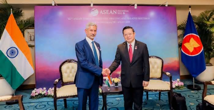 Tổng thư ký ASEAN lần đầu tiên công du quốc gia Nam Á này