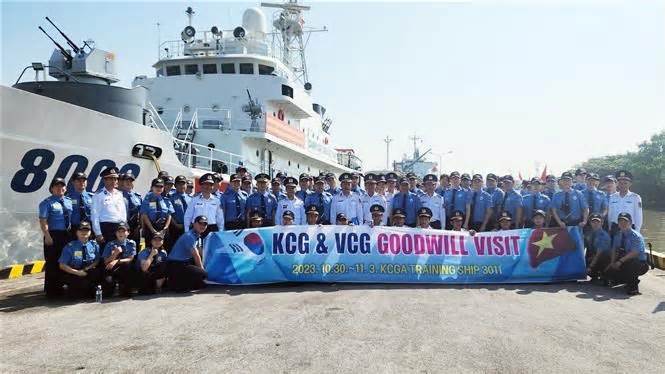 Lực lượng Bảo vệ Bờ biển Hàn Quốc thăm Bộ Tư lệnh Vùng Cảnh sát biển 1