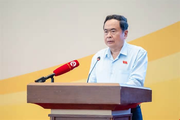 Ông Trần Thanh Mẫn dự phiên giải trình về phòng, chống tác hại của thuốc lá điện tử