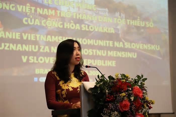 Lễ Chúc mừng cộng đồng người Việt Nam tại Slovakia được công nhận dân tộc thiểu số của sở tại