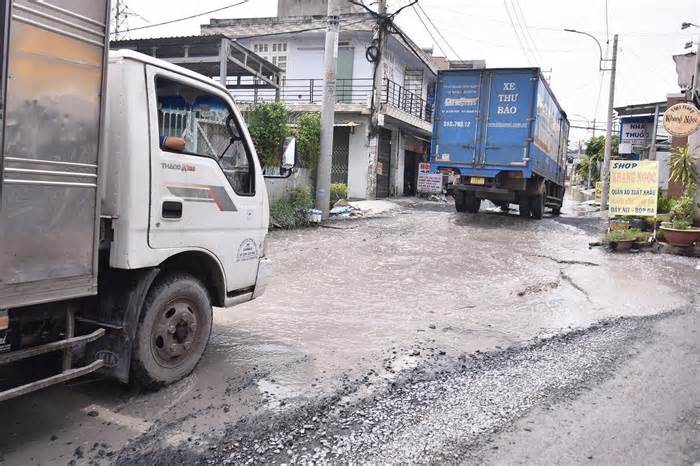 Giải pháp xử lý tuyến đường ngập nửa năm chưa rút ở TPHCM