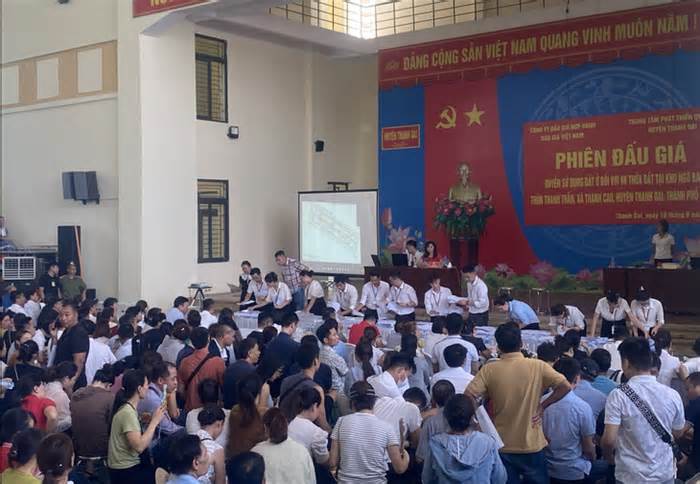 Đấu giá 68 thửa đất một thôn ngoại thành Hà Nội, thu về 404,6 tỉ đồng