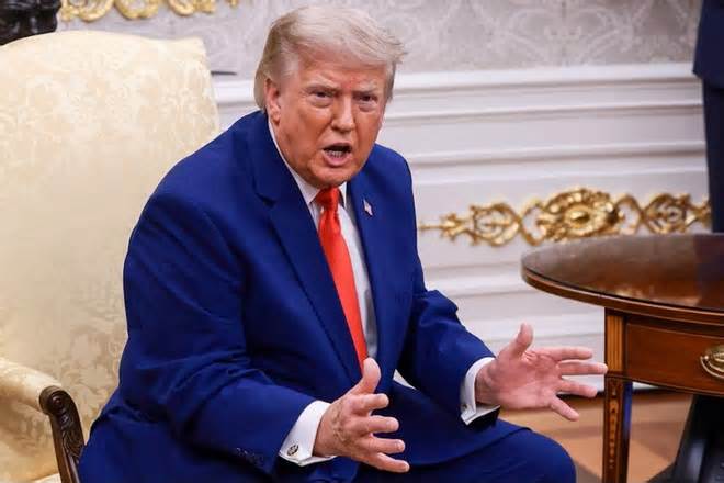 Bắt người mang theo vũ khí gần sân golf của ông Trump trước chuyến thăm ở California