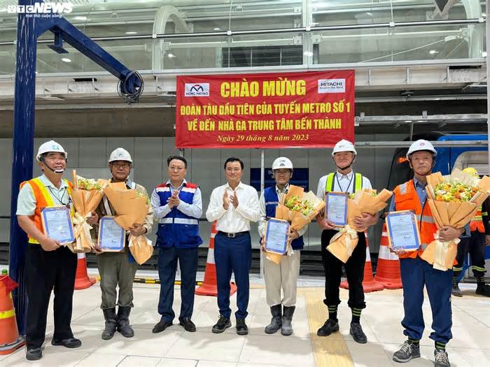 Khám phá tàu Metro số 1 TP.HCM trong chuyến chạy thử toàn tuyến đầu tiên