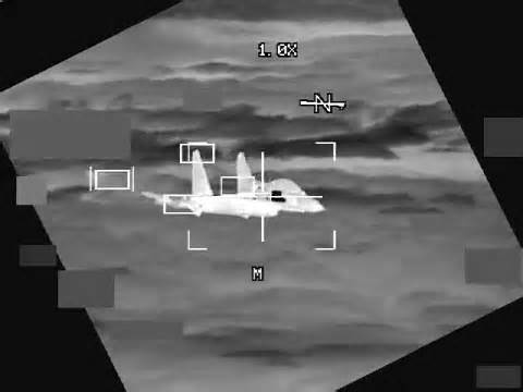 Mỹ công bố video tiêm kích J-11 Trung Quốc áp sát 'pháo đài bay' B-52