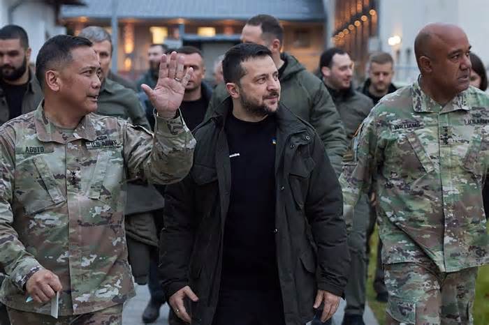 Tổng thống Ukraine lại thay Tổng tham mưu trưởng các lực lượng vũ trang