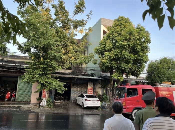 2 người tử vong trong vụ cháy hiệu sách ở Quảng Nam