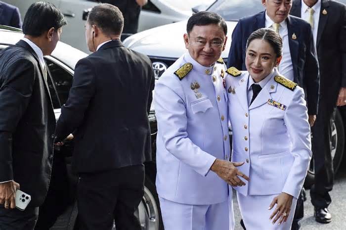 Ông Thaksin sẵn sàng làm cố vấn cho con gái